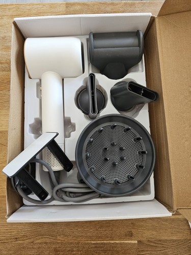 Leafless hair dryer with - leafless,